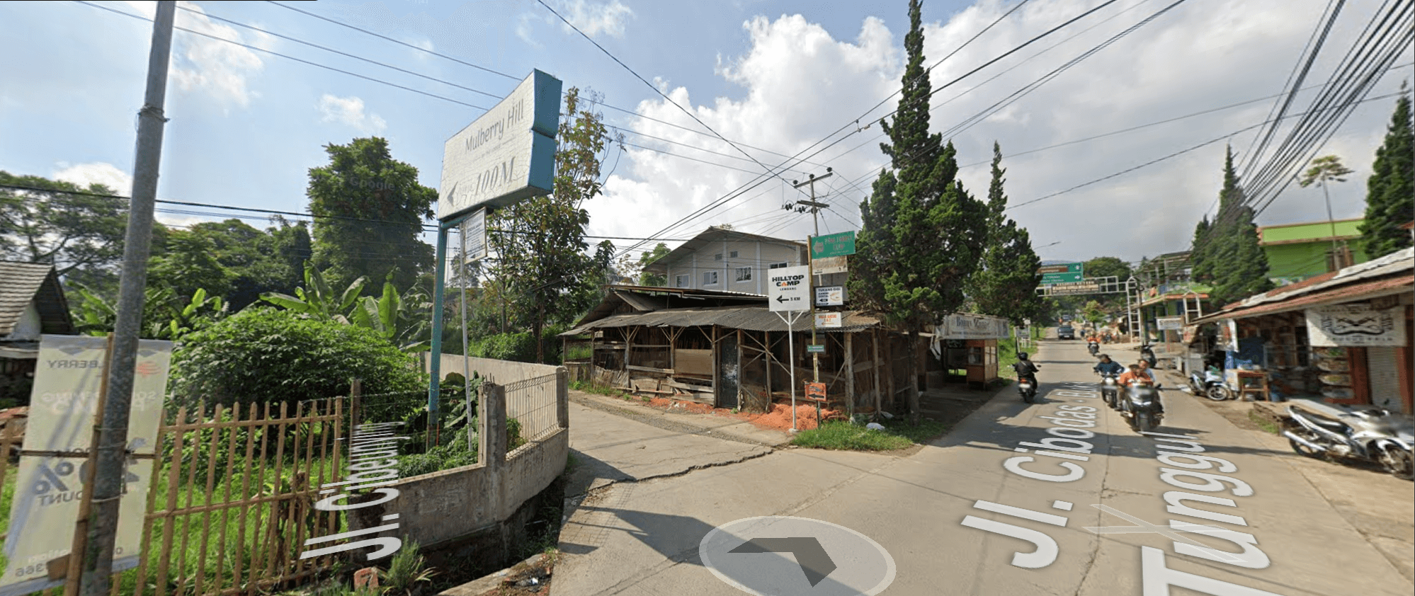 Jalan masuk kawasan